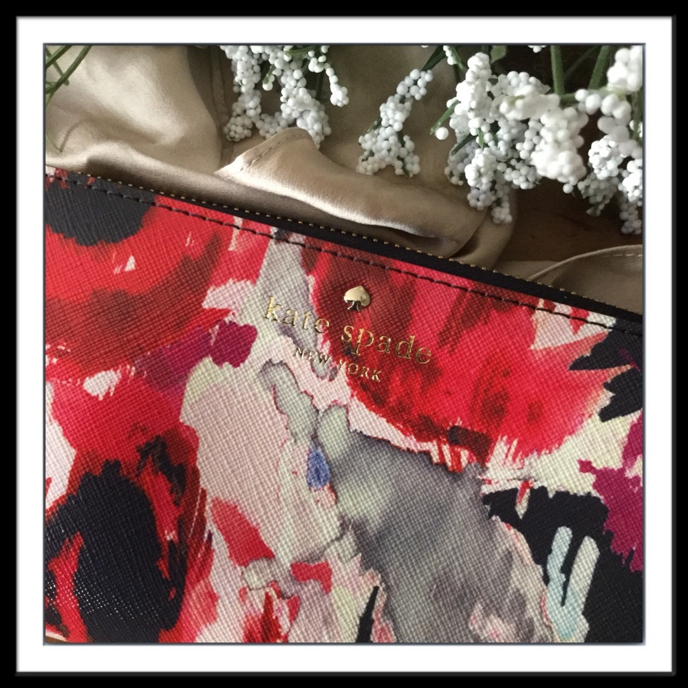 Kate Spade Large Floral Wallet - Picture 2 of 4